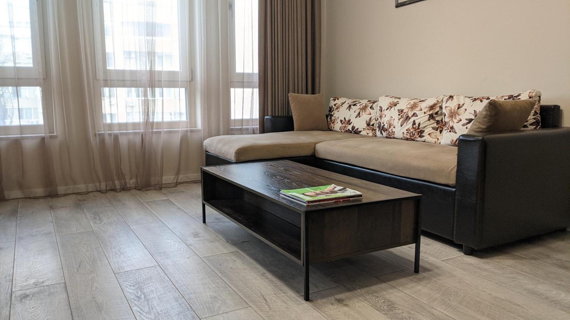 Lux 2 Central Apartment With Garage Plovdiv Eksteriør bilde
