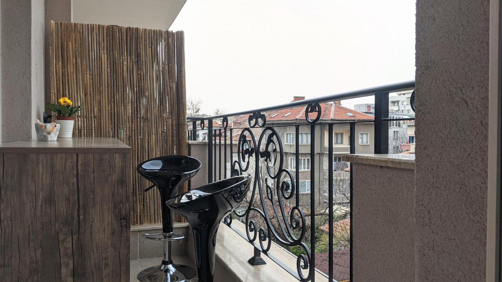 Lux 2 Central Apartment With Garage Plovdiv Eksteriør bilde